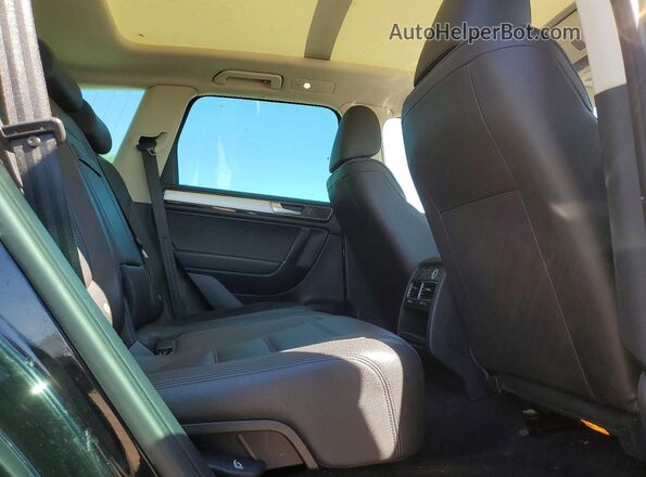WVGEF9BP3GD012144 2016 VOLKSWAGEN TOUAREG Black Widok wnętrza z tyłu