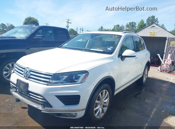 WVGEF9BP3GD012693 2016 VOLKSWAGEN TOUAREG White Передня ліва чверть
