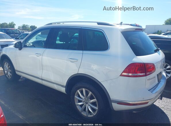 WVGEF9BP3GD012693 2016 VOLKSWAGEN TOUAREG White Панорамний вид салону 360°