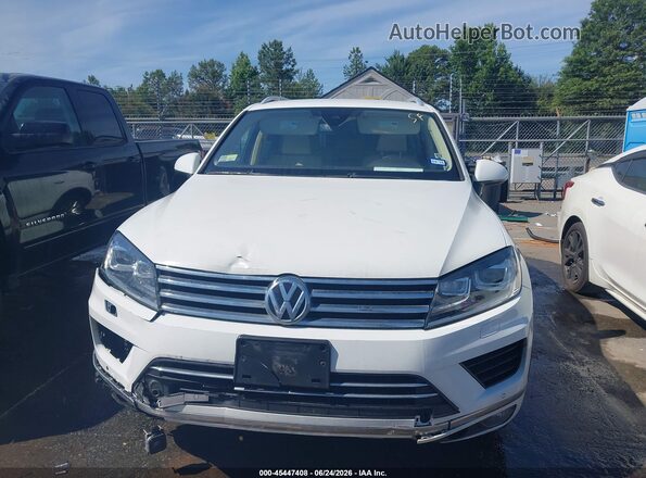 WVGEF9BP3GD012693 2016 VOLKSWAGEN TOUAREG White Вид щитка приладів