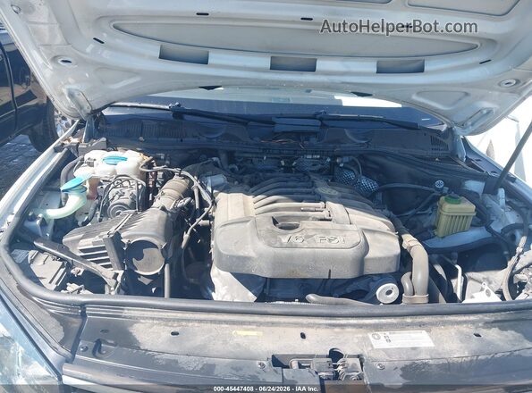 WVGEF9BP3GD012693 2016 VOLKSWAGEN TOUAREG White Вид ззаду