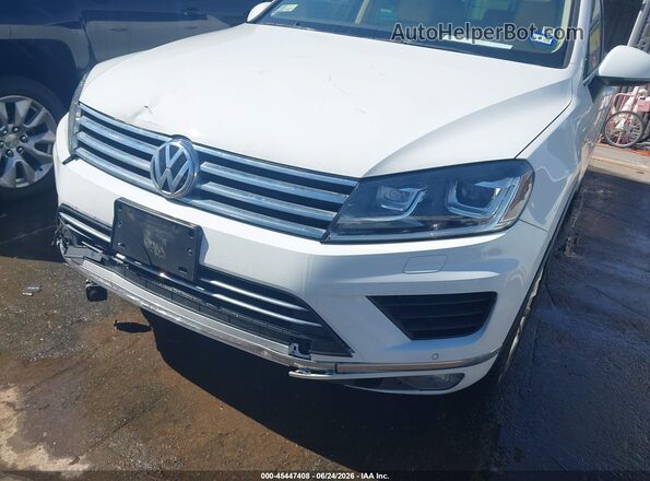 WVGEF9BP3GD012693 2016 VOLKSWAGEN TOUAREG White 