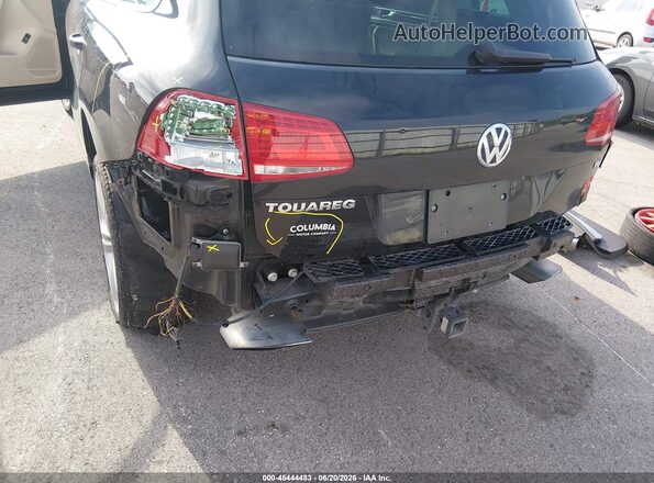 WVGEF9BP5GD011576 2016 VOLKSWAGEN TOUAREG Black Вид спереду