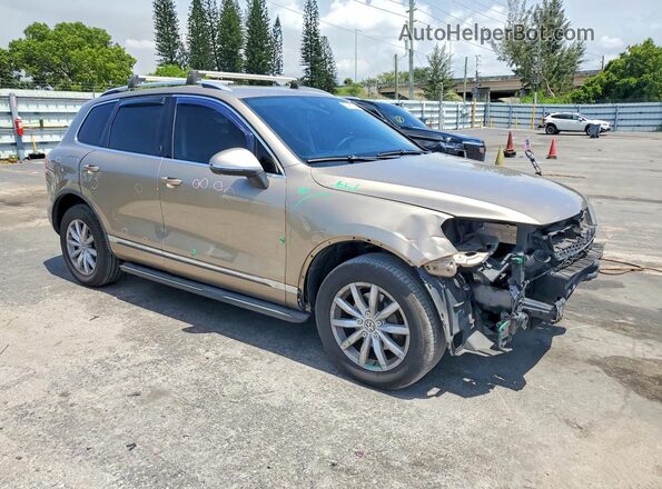 WVGEF9BP7GD010218 2016 VOLKSWAGEN TOUAREG Желто-коричневый 