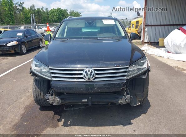 WVGEF9BP8GD004573 2016 VOLKSWAGEN TOUAREG Black 