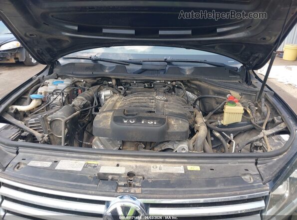 WVGEF9BP8GD004573 2016 VOLKSWAGEN TOUAREG Black 