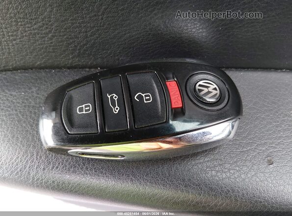 WVGEF9BP8GD004931 2016 VOLKSWAGEN TOUAREG Blue Առջևի վահանակի տեսք