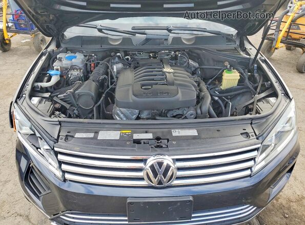 WVGEF9BP8GD010440 2016 VOLKSWAGEN TOUAREG Black Vista del compartimento del motor