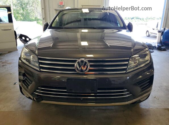 WVGGF7BP4HD002687 2017 VOLKSWAGEN TOUAREG Gray Դիմացի տեսք