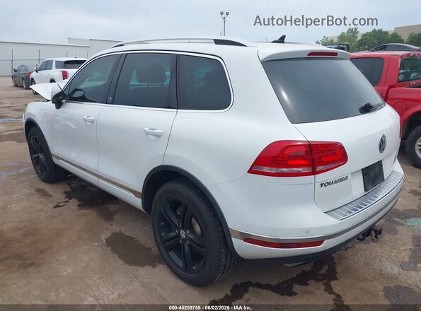 WVGRF7BP2HD006276 2017 VOLKSWAGEN TOUAREG White Հետևի ձախ