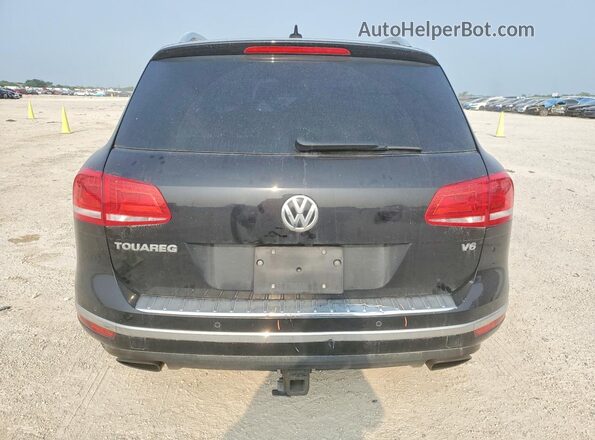 WVGRF7BP9HD001978 2017 VOLKSWAGEN TOUAREG Black Вид ззаду