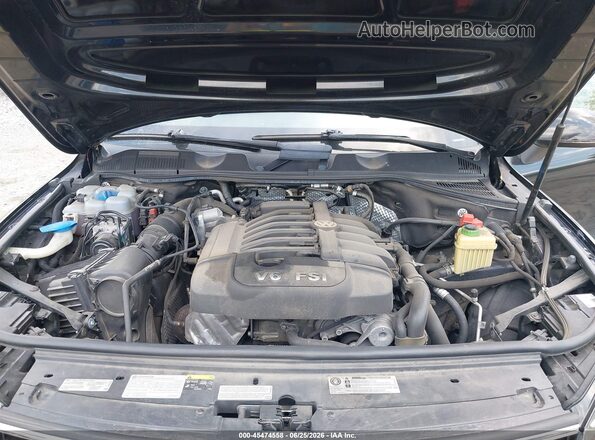 WVGRF7BPXHD000869 2017 VOLKSWAGEN TOUAREG Черный Вид сзади
