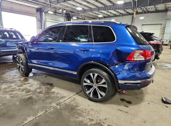 WVGRF7BPXHD003982 2017 VOLKSWAGEN TOUAREG Blue Trasero izquierdo