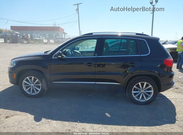 WVGRV7AX2HK019271 2017 VOLKSWAGEN TIGUAN Black 
