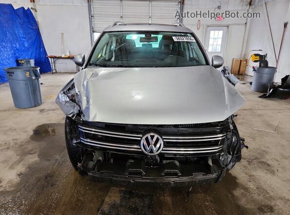 WVGRV7AX8HW508024 2017 VOLKSWAGEN TIGUAN Silver Դիմացի տեսք