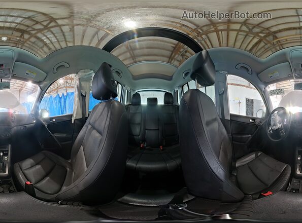 WVGRV7AX8HW508024 2017 VOLKSWAGEN TIGUAN Silver Սալոնի 360 աստիճան տեսք