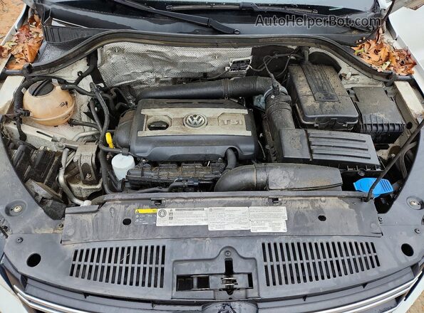 WVGSV7AX7HK005528 2017 VOLKSWAGEN TIGUAN White ძრავის განყოფილების ხედი