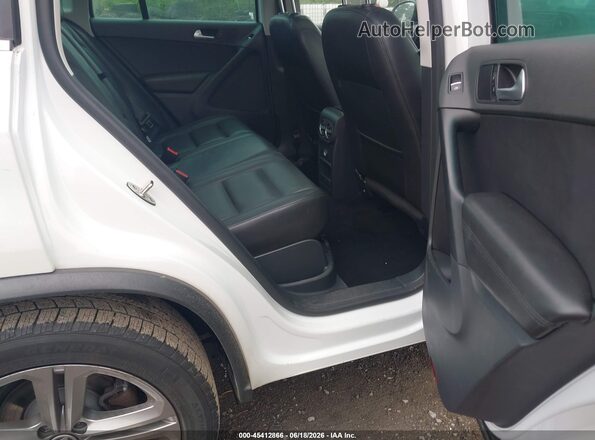 WVGUV7AX0HK031154 2017 VOLKSWAGEN TIGUAN Белый Вид наклейки с VIN-кодом