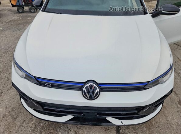 WVWEB7CD0SW215028 2025 VOLKSWAGEN GOLF White Vista interior trasera