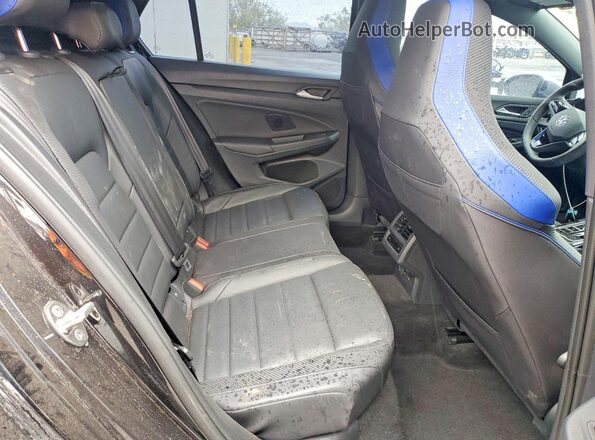 WVWEB7CD2PW158726 2023 VOLKSWAGEN GOLF Black 