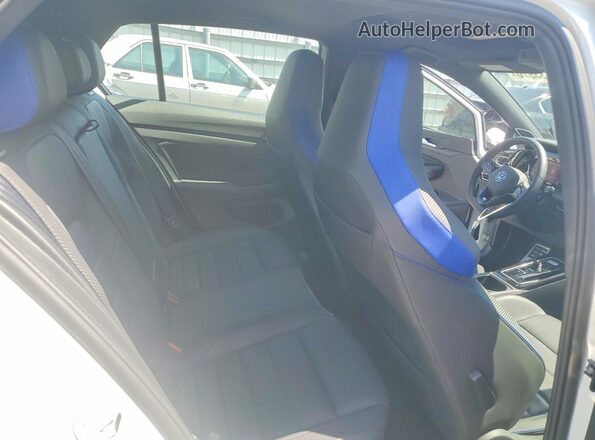 WVWEB7CD4RW128405 2024 VOLKSWAGEN GOLF White Widok wnętrza z tyłu