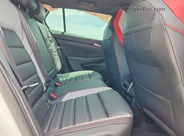 WVWVE7CD7TW176074 2026 VOLKSWAGEN GTI Белый 