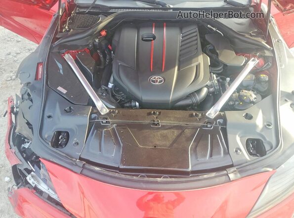 WZ1DB0C01MW036419 2021 TOYOTA SUPRA Red Widok wnętrza z tyłu