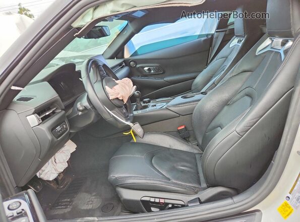 WZ1DB0G01TW072748 2026 TOYOTA GR White Vista interior delantera