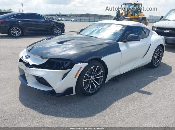 WZ1DB2C06MW038081 2021 TOYOTA GR SUPRA White Առջևի ձախ երեք քառորդ տեսարան