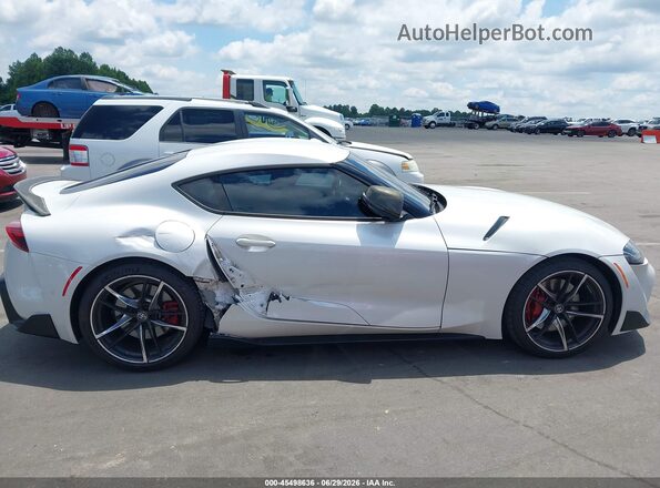 WZ1DB4C02LW025595 2020 TOYOTA GR SUPRA White Widok wnętrza z tyłu