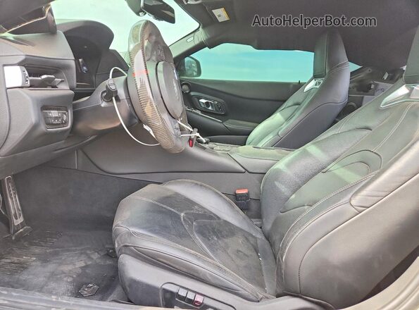 WZ1DB4C05LW027552 2020 TOYOTA GR Серый Вид салона спереди