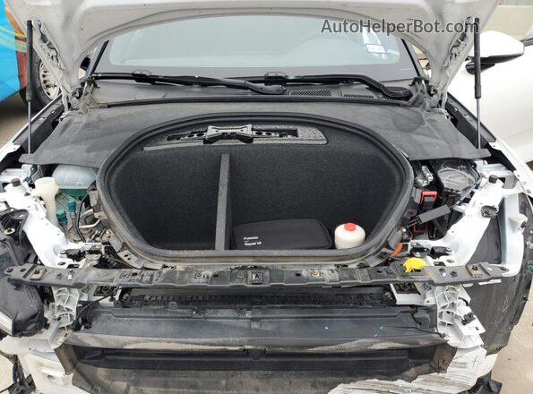 YSMEG3KA2PL150634 2023 POLESTAR 2 White 360 interior view