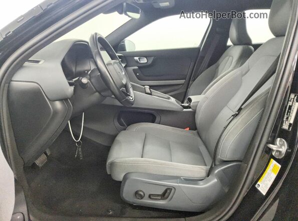 YSMEG3KA8PL129643 2023 POLESTAR 2 Black Vista interior delantera