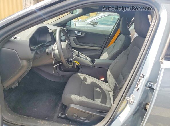 YSMET3KA5PL134598 2023 POLESTAR 2 Gray Front interior view