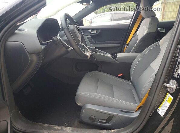 YSMET3KA6PL134416 2023 POLESTAR 2 Black Front interior view