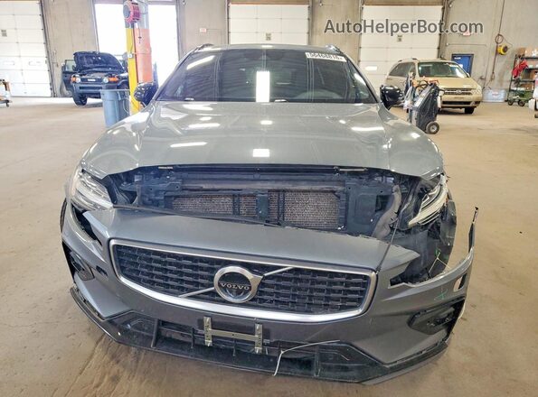 YV1102EM9L2370510 2020 VOLVO V60 Silver Вид спереду