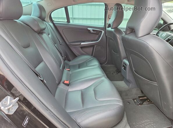 YV126MFK3G2402420 2016 VOLVO S60 Black უკანა სავარძლების ხედი