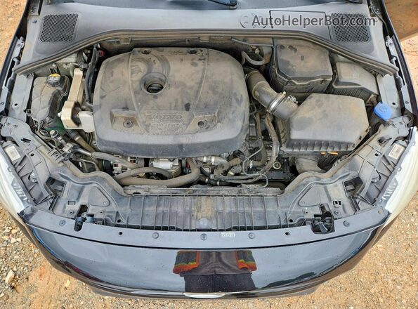 YV126MFL3H2422094 2017 VOLVO S60 Black Սալոնի հետևի տեսք