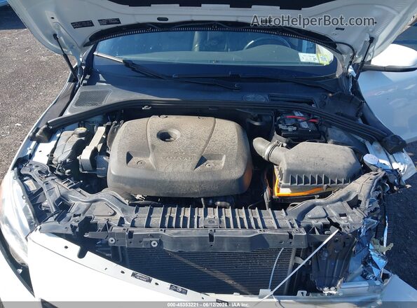 YV126MFLXH2432539 2017 VOLVO S60 White Rear view