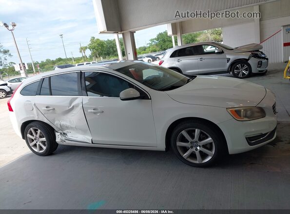 YV140MEK2G1288640 2016 VOLVO V60 White Սալոնի հետևի տեսք