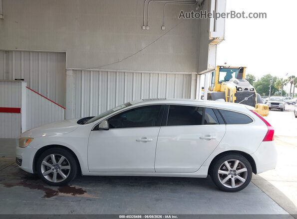 YV140MEK2G1288640 2016 VOLVO V60 White Սալոնի 360 աստիճան տեսք