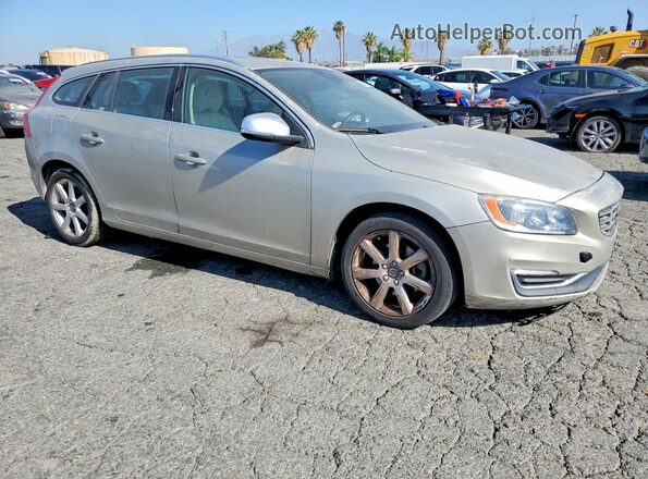 YV140MEK7H1373054 2017 VOLVO V60 Beige Przód prawy
