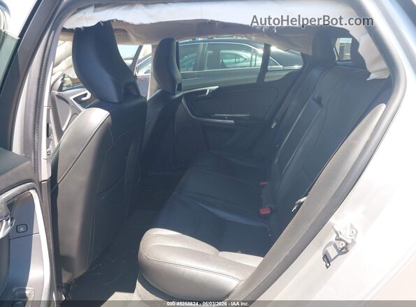 YV140MEM4H1370968 2017 VOLVO V60 Silver VIN კოდის სტიკერის ხედი