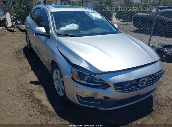 YV140MEM4H1370968 2017 VOLVO V60 Silver წინა ხედი