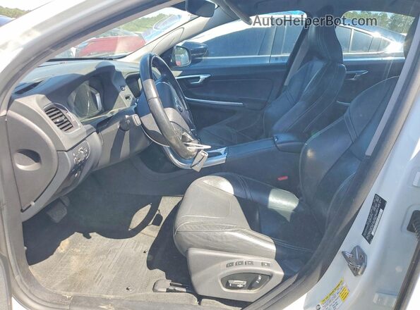 YV140MTL9H2431848 2017 VOLVO S60 White Вид салону спереду