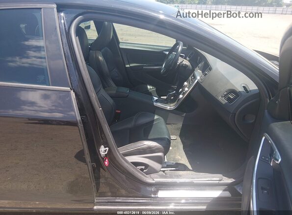 YV149MTSXH2438627 2017 VOLVO S60 Black Սալոնի դիմացի տեսք
