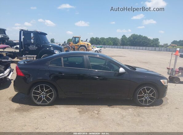 YV149MTSXH2438627 2017 VOLVO S60 Black Սալոնի հետևի տեսք