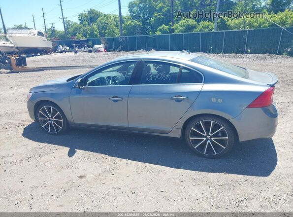 YV1612TK8G2395926 2016 VOLVO S60 Gray უკანა სალონის ხედი