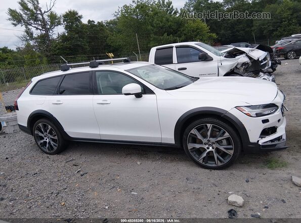 YV4062NL1S1199521 2025 VOLVO V90 CROSS COUNTRY Белый Вид задней части салона