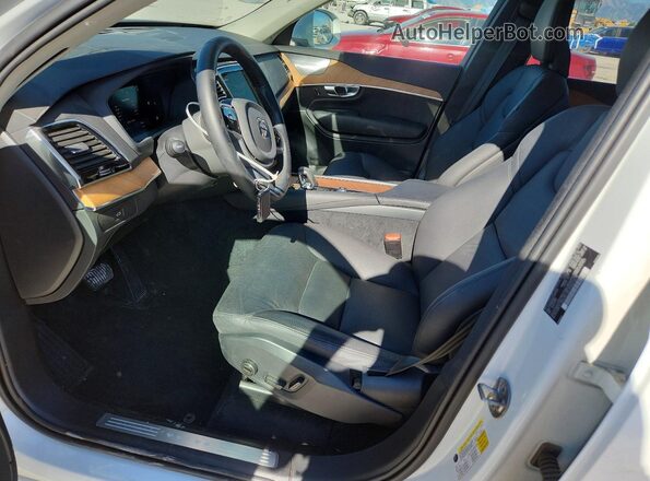YV4062PE2S1303139 2025 VOLVO XC90 White 